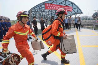 科尔谈续约合同：合同还没正式签呢 公关总监让我别发表任何评论